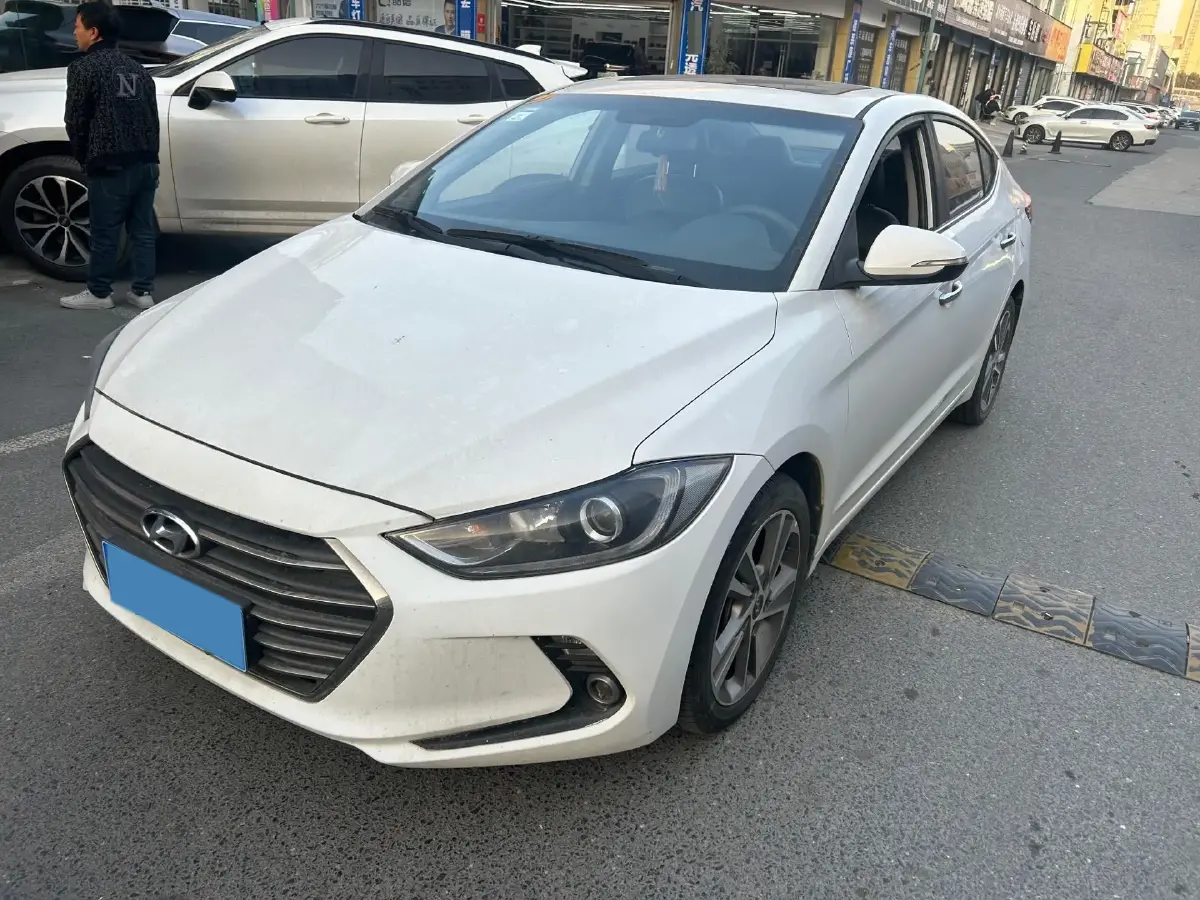2016 Hyundai Elantra 1.6L 130HP L4 6AT