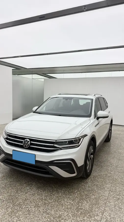 2023 Volkswagen Tiguan L 1.5T 160HP L4 7DCT
