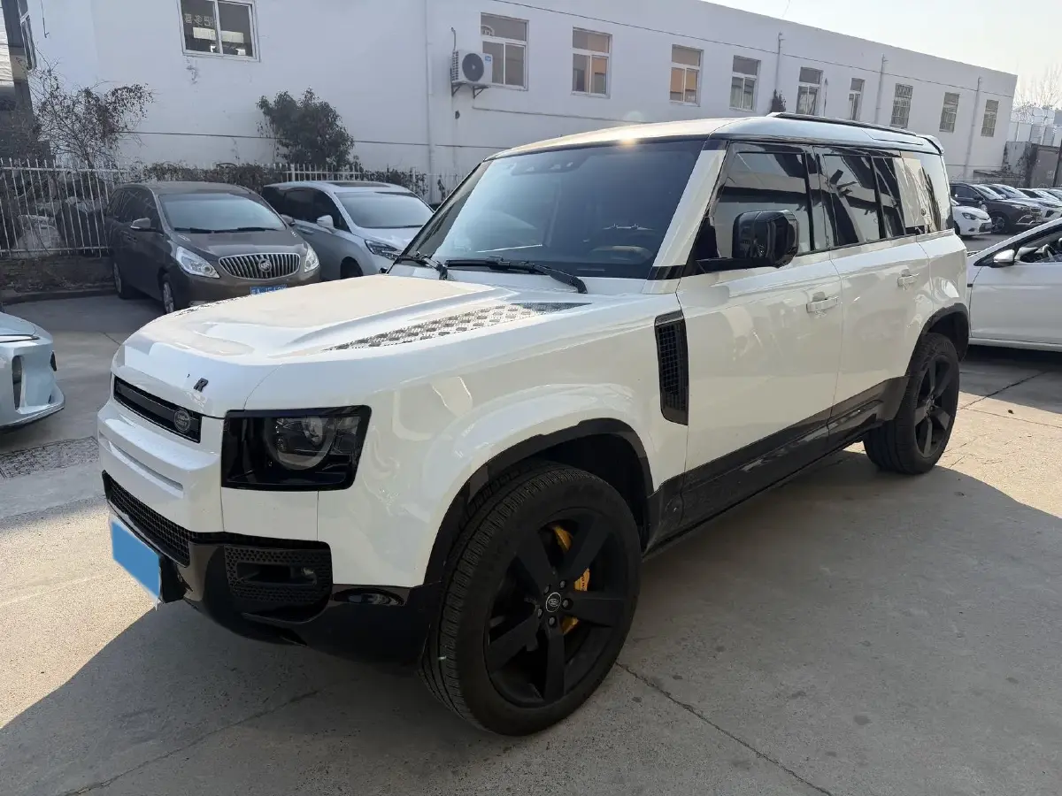 2024 Land Rover Defender 3.0T 400HP L6 8AT
