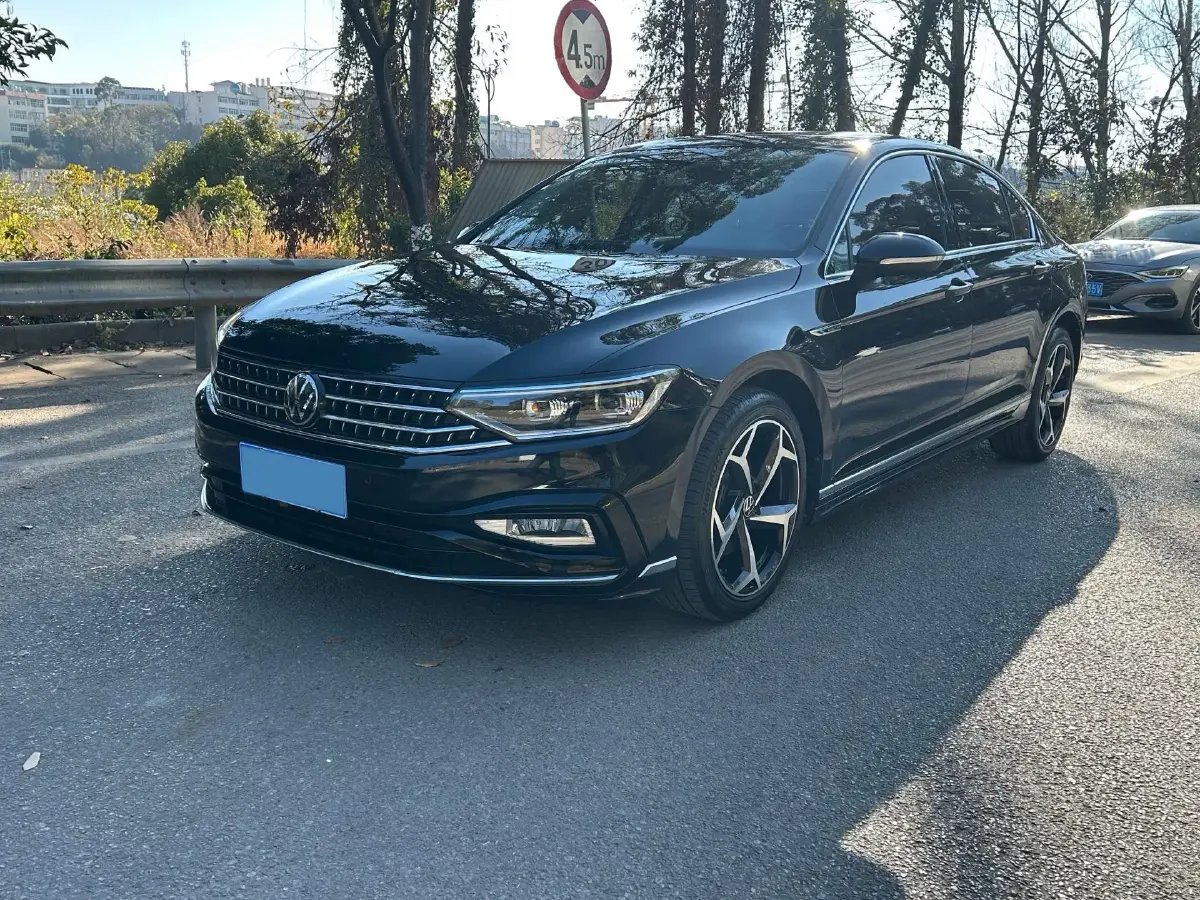 2023 Volkswagen Magotan 2.0T 186HP L4 7DCT