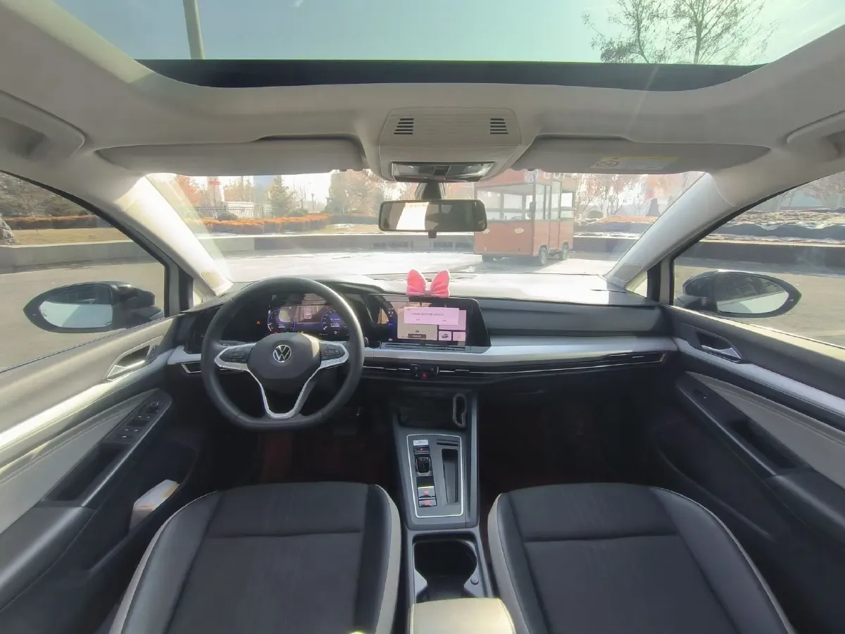 2023 Volkswagen Golf 1.4T 150HP L4 7DCT,autocango,china used car exporter,china ev exporter,chinese used car exporter,chinese used ev exporter