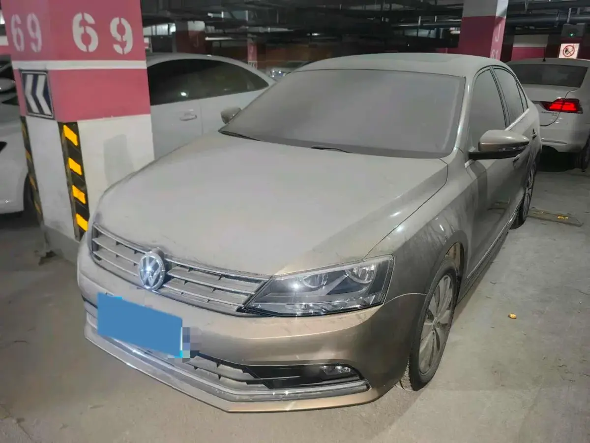 2018 Volkswagen Sagitar 1.2T 110HP L4 7DCT