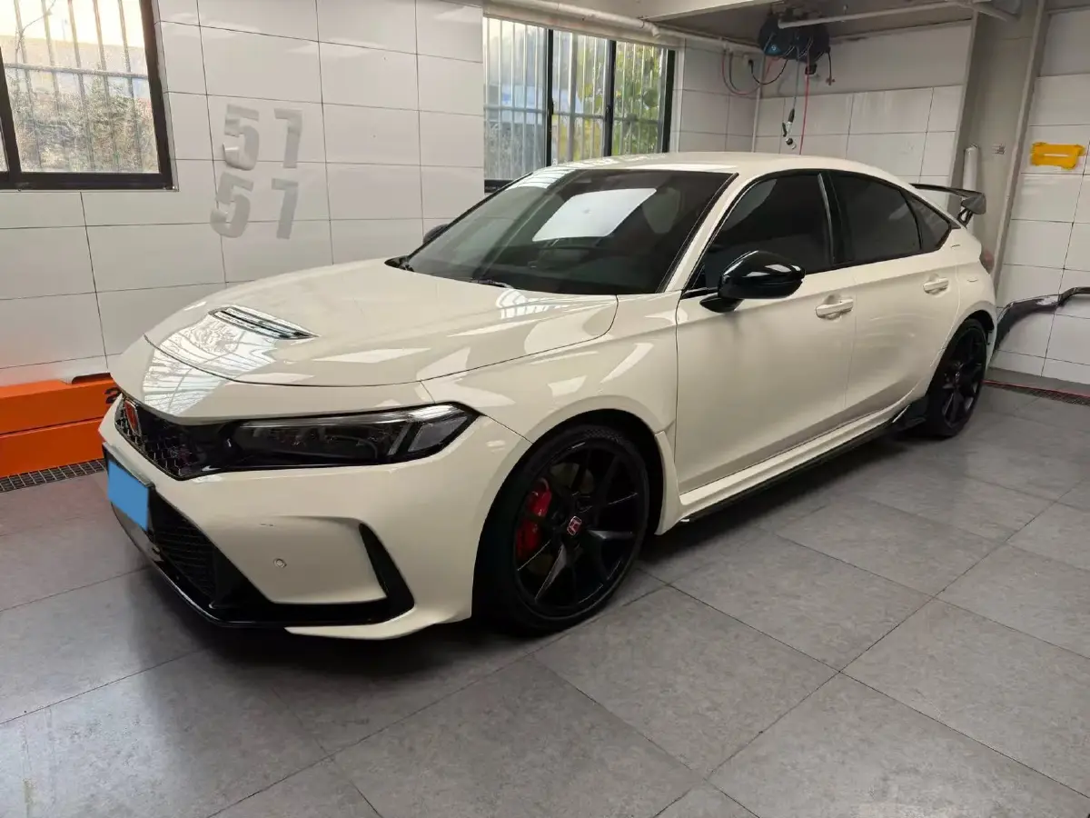 2023 Honda Civic 2.0T 300HP L4 6MT