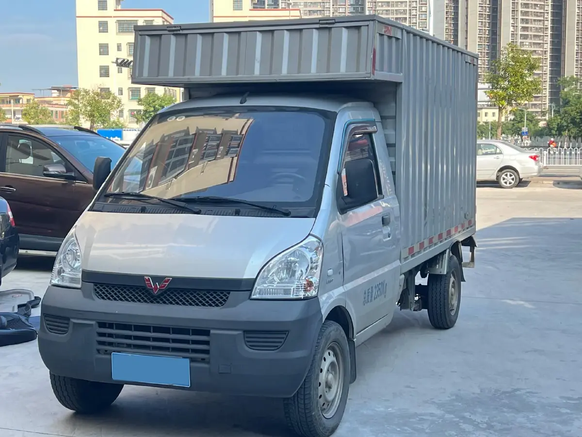 2021 WuLing RongGuang Mini Truck 1.5L 99HP L4 5MT