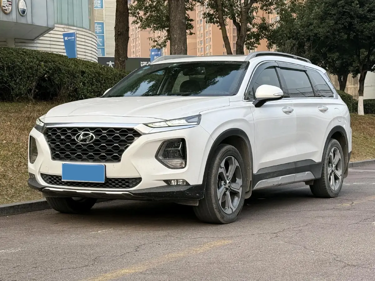 2019 Hyundai Santafe 2.0T 240HP L4 8AT