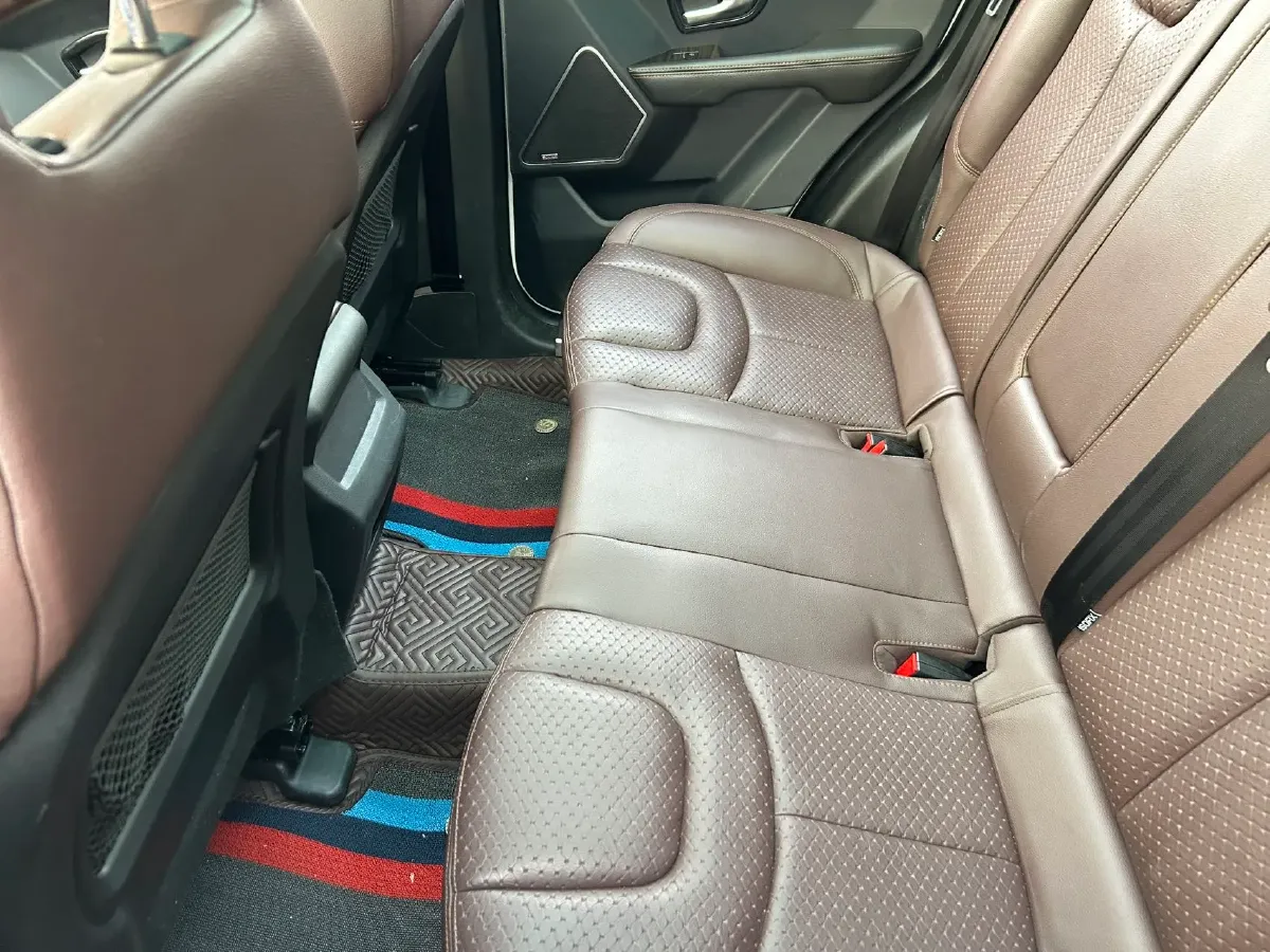 2016 Landwind X7 2.0T 190HP L4 8AT,autocango,china used car exporter,china ev exporter,chinese used car exporter,chinese used ev exporter