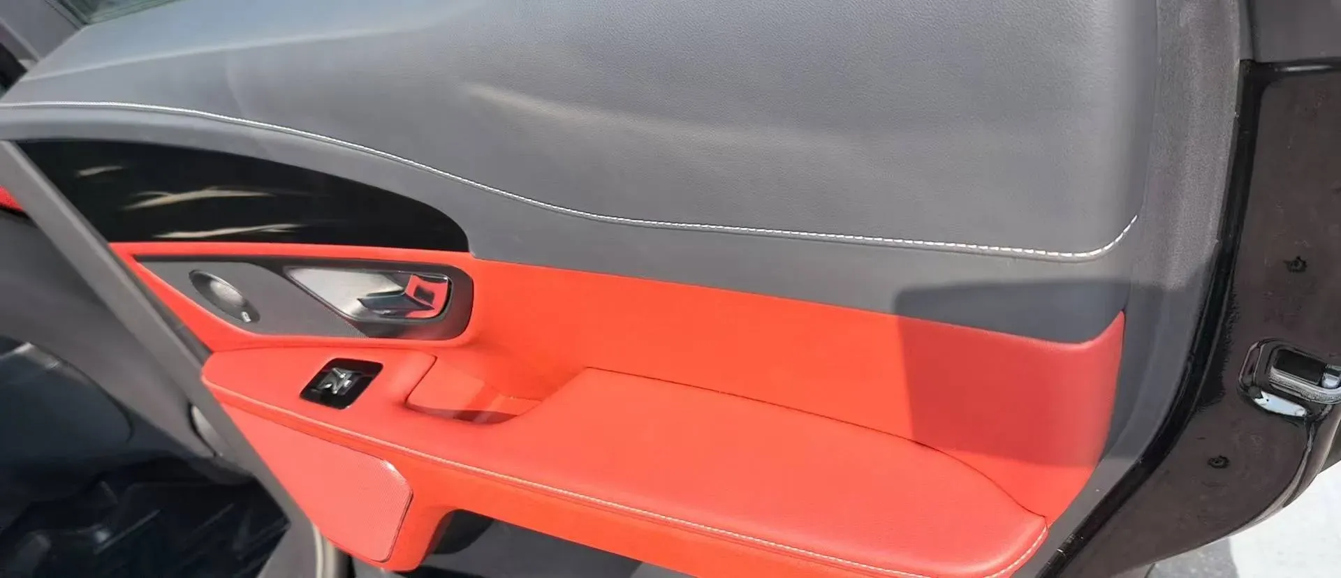 2025 Lincoln Nautilus 2.0T 261HP L4 8AT,autocango,china used car exporter,china ev exporter,chinese used car exporter,chinese used ev exporter