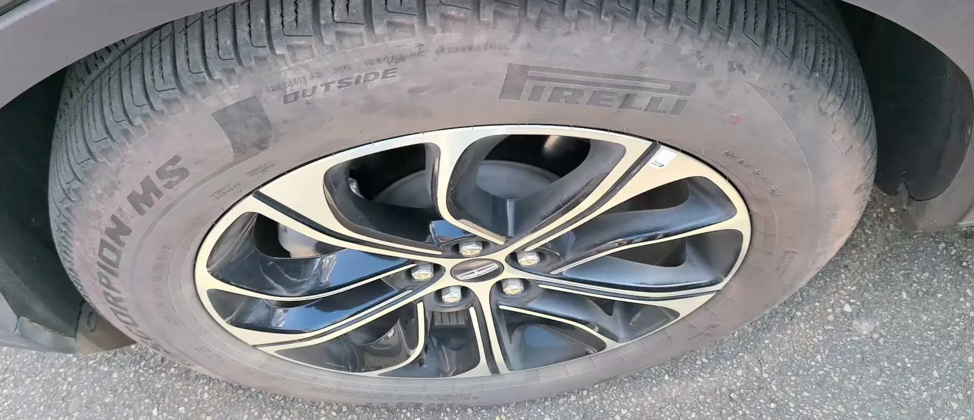 2025 Lincoln Nautilus 2.0T 261HP L4 8AT,autocango,china used car exporter,china ev exporter,chinese used car exporter,chinese used ev exporter