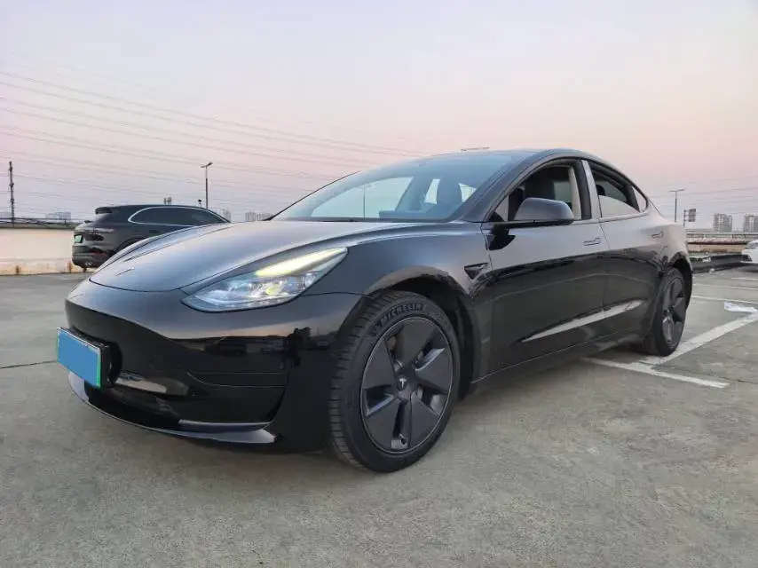 2022 Tesla Model 3 BEV 60KWH