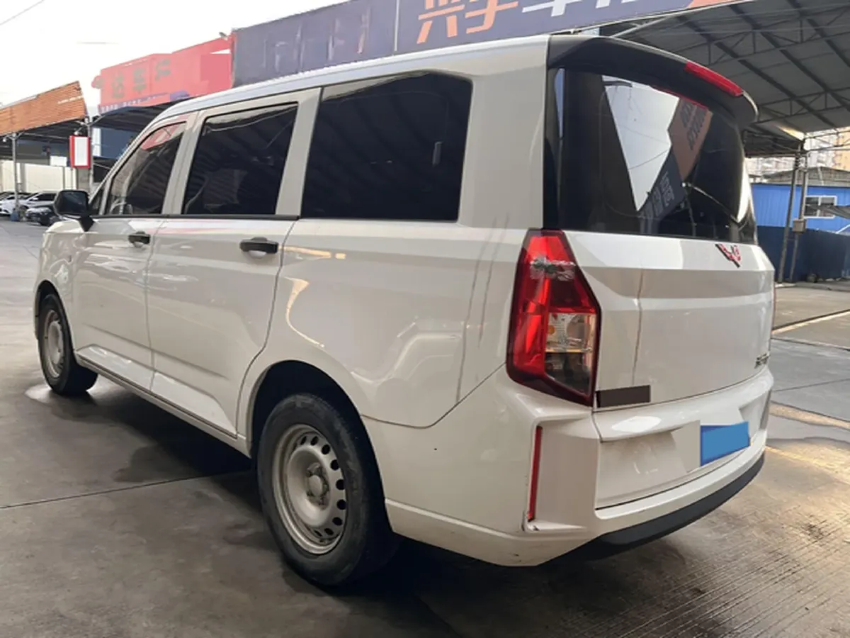 2019 Venucia M50V 1.5L 112HP L4 5MT,autocango,china used car exporter,china ev exporter,chinese used car exporter,chinese used ev exporter