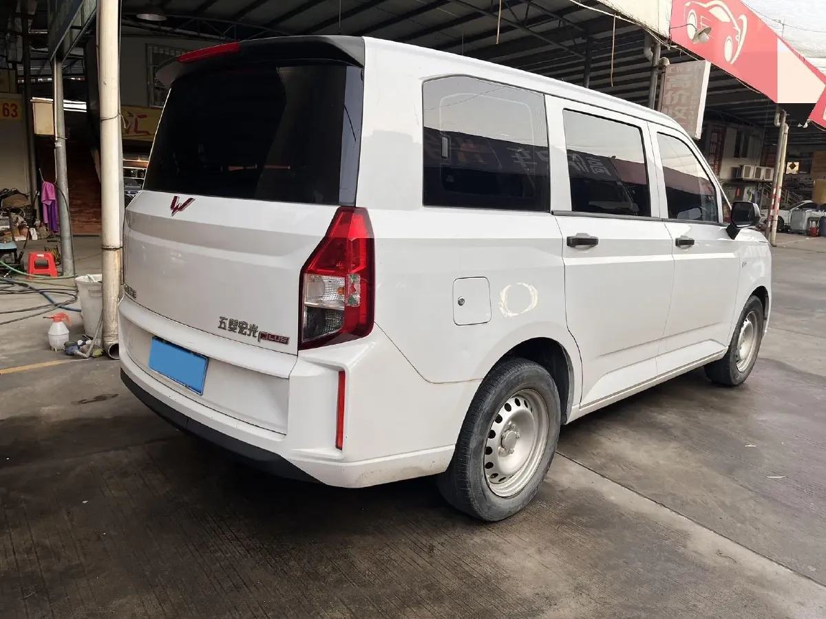 2019 Venucia M50V 1.5L 112HP L4 5MT,autocango,china used car exporter,china ev exporter,chinese used car exporter,chinese used ev exporter