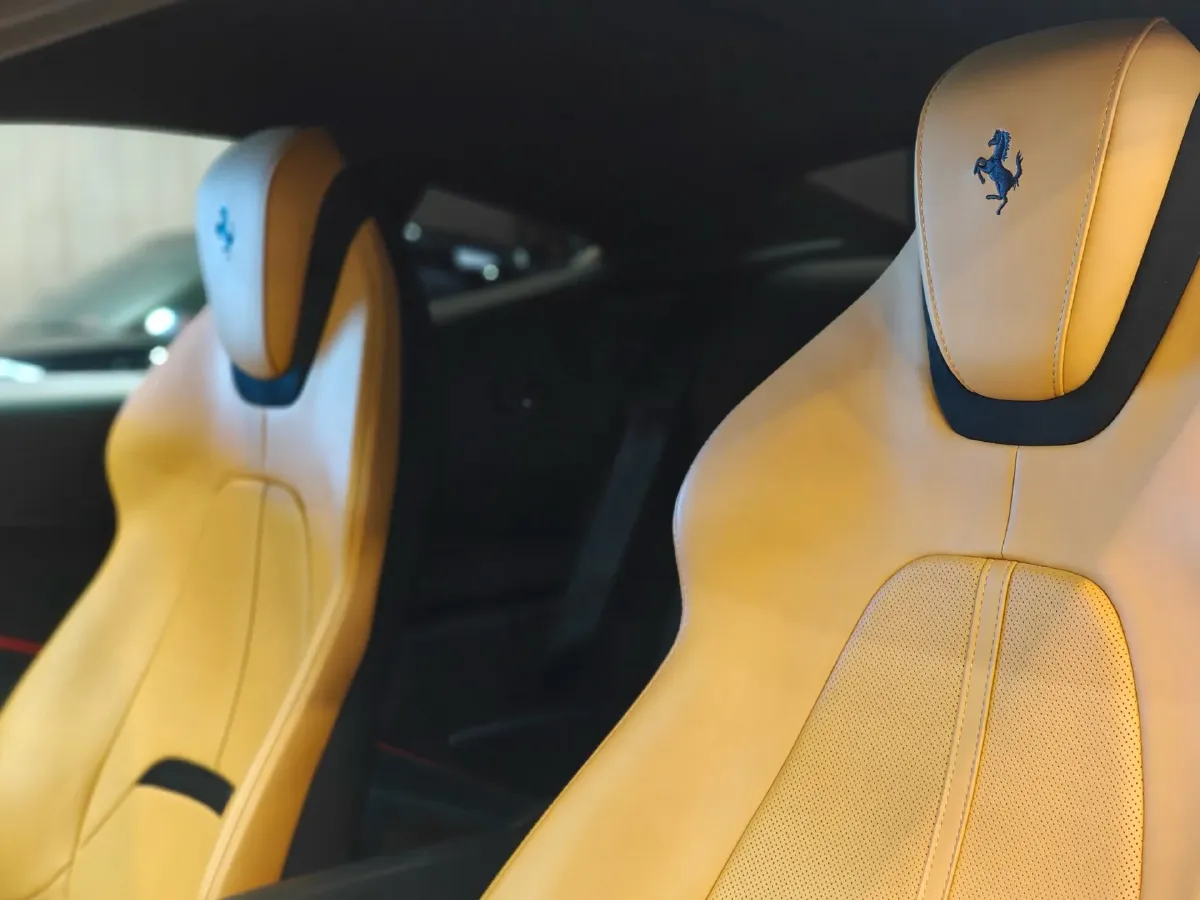 2020 Ferrari Roma 3.9T 620HP V8 8DCT,autocango,china used car exporter,china ev exporter,chinese used car exporter,chinese used ev exporter