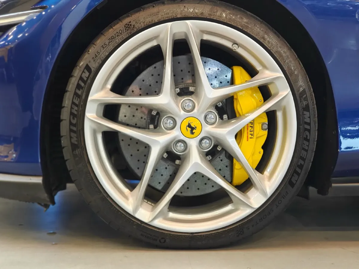 2020 Ferrari Roma 3.9T 620HP V8 8DCT,autocango,china used car exporter,china ev exporter,chinese used car exporter,chinese used ev exporter