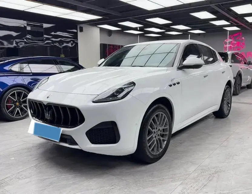 2022 Maserati Levante 2.0T 330HP L4 8AT