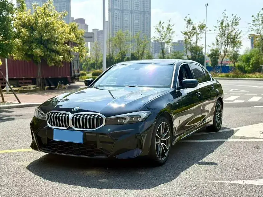 2022 BMW 5 Series 2.0T 252HP L4 8AT