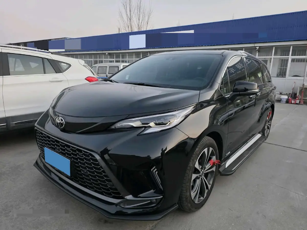 2024 Toyota Granvia 2.5L 189HP L4 E-CVT Hybrid