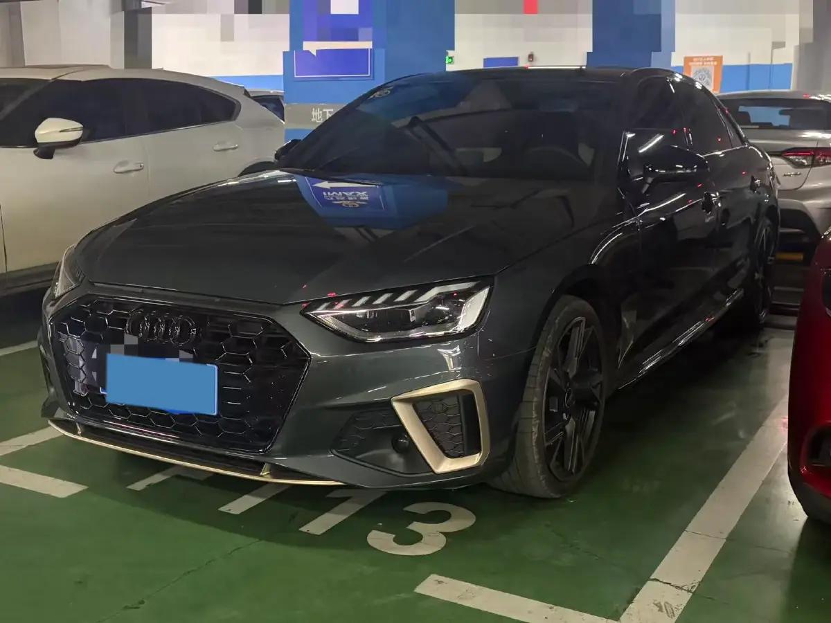 2024 Audi A4L 2.0T 190HP L4 7DCT