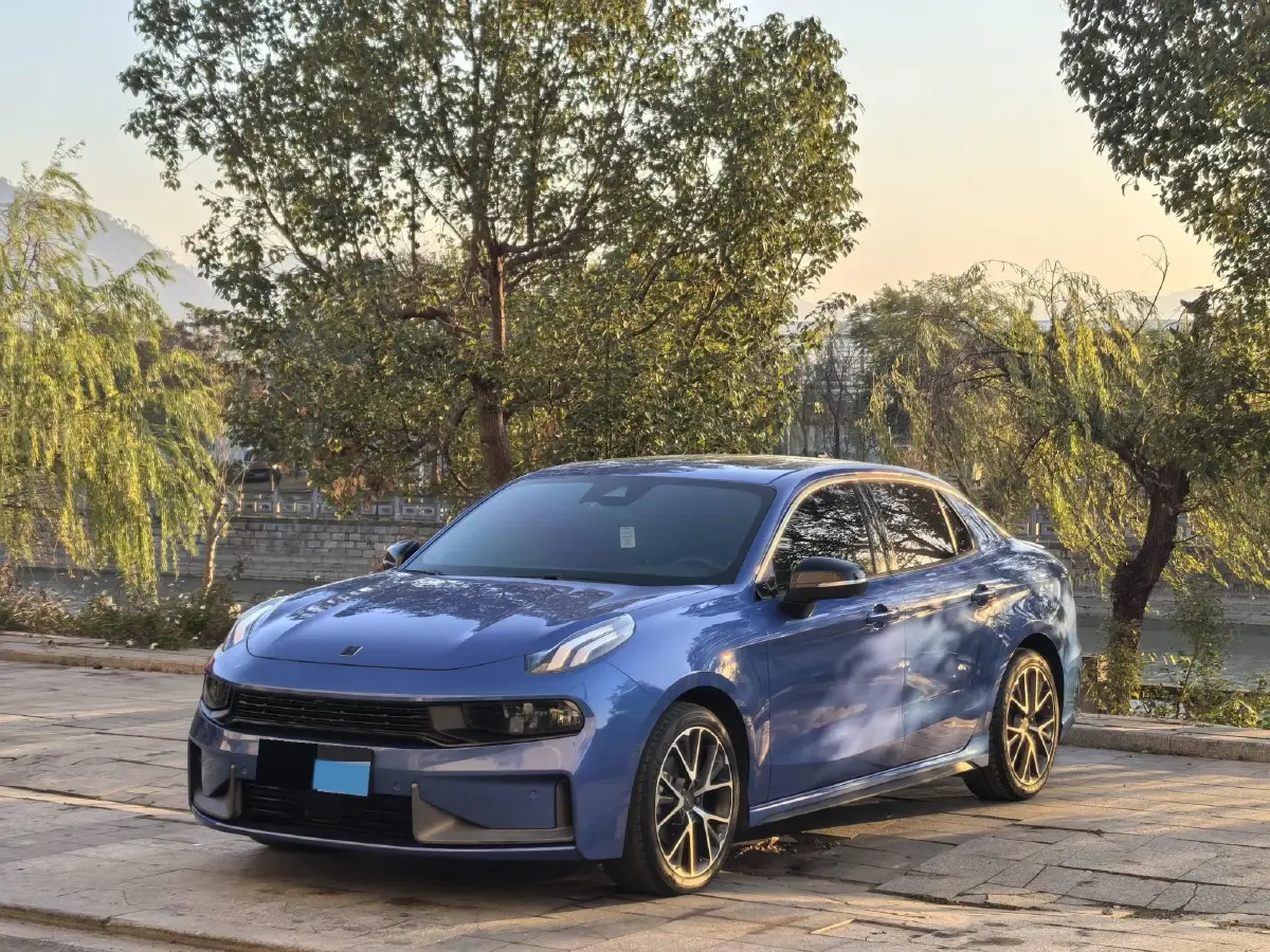 2019 LYNK&CO 01 2.0T 190HP L4 6AT