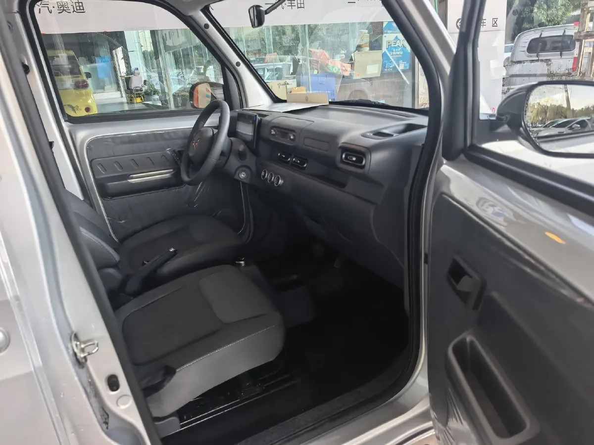2025 WuLing ZhiGuang BEV 17.7KWH,autocango,china used car exporter,china ev exporter,chinese used car exporter,chinese used ev exporter