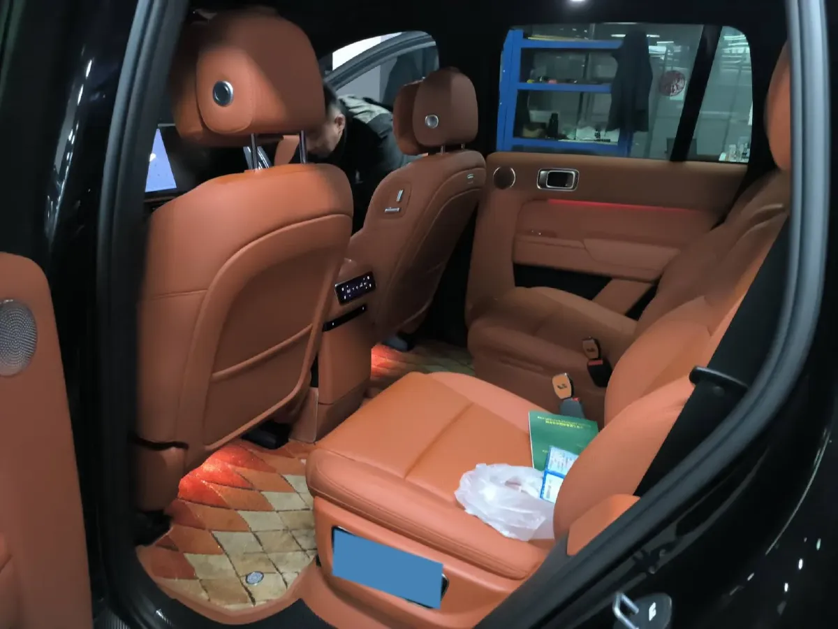 2024 Ford Bronco 2.3T 275HP L4 10AT,autocango,china used car exporter,china ev exporter,chinese used car exporter,chinese used ev exporter