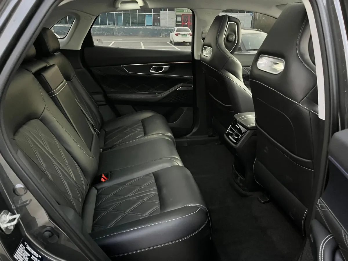 2024 ChangAn UNI-K iDD 1.5T 170HP L4 6TCT PHEV 28.4KWH,autocango,china used car exporter,china ev exporter,chinese used car exporter,chinese used ev exporter