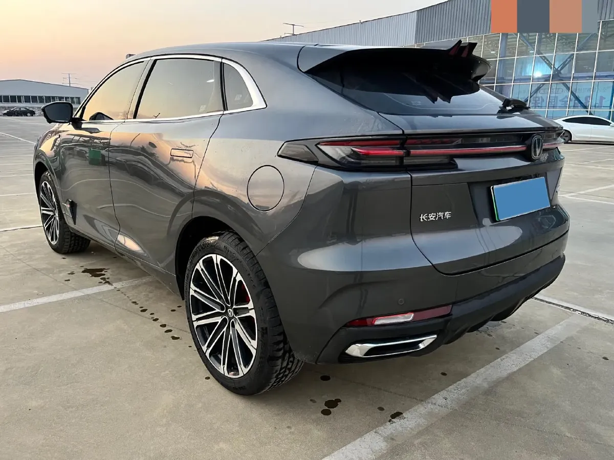2024 ChangAn UNI-K iDD 1.5T 170HP L4 6TCT PHEV 28.4KWH,autocango,china used car exporter,china ev exporter,chinese used car exporter,chinese used ev exporter