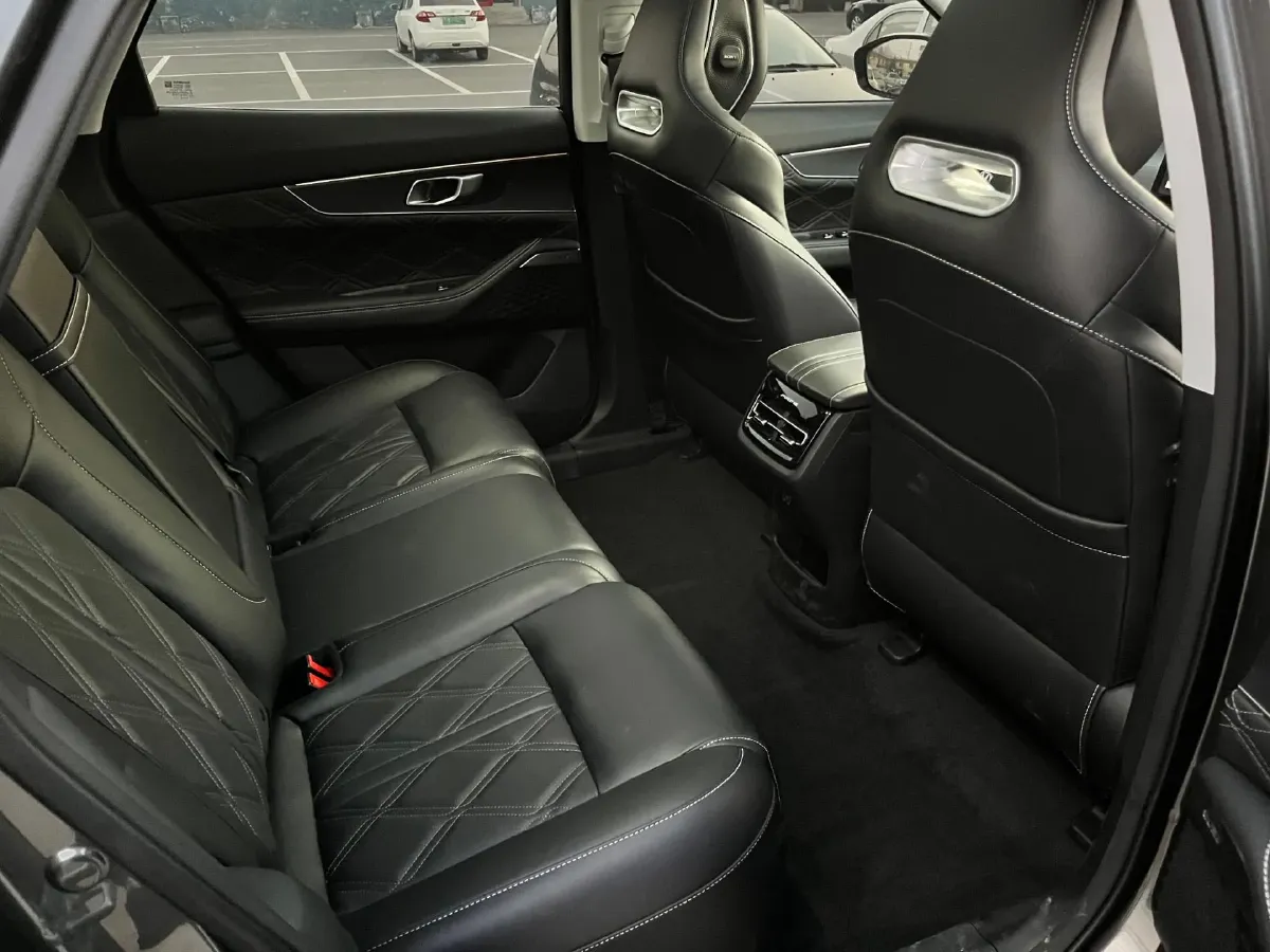 2024 ChangAn UNI-K iDD 1.5T 170HP L4 6TCT PHEV 28.4KWH,autocango,china used car exporter,china ev exporter,chinese used car exporter,chinese used ev exporter