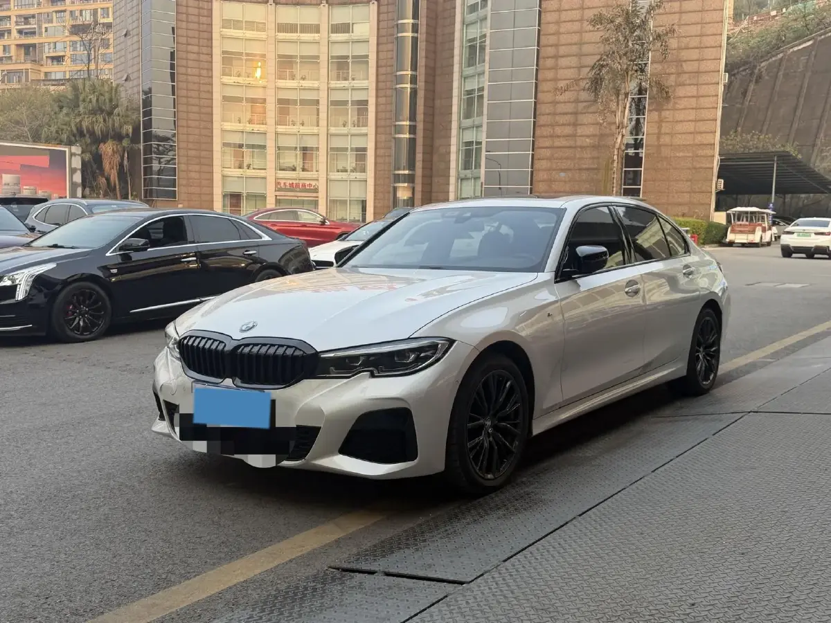 2022 BMW 3 Series 2.0T 184HP L4 8AT