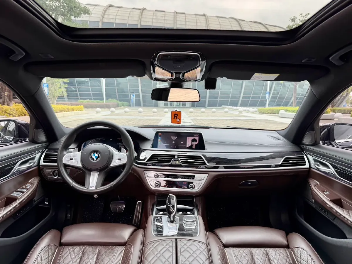 2019 BMW 7 Series 3.0T 340HP L6 8AT,autocango,china used car exporter,china ev exporter,chinese used car exporter,chinese used ev exporter