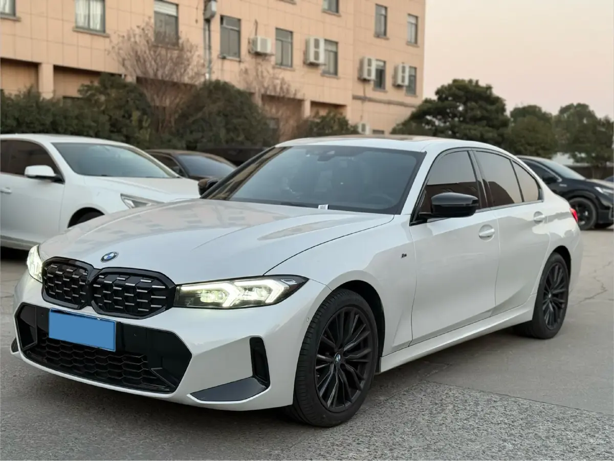 2024 BMW 3 Series 2.0T 184HP L4 8AT