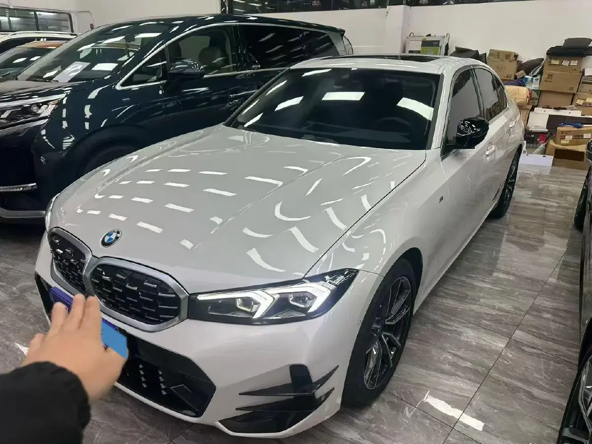 2025 BMW 3 Series 2.0T 184HP L4 8AT