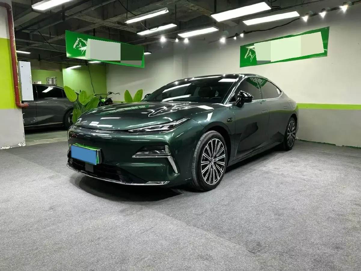 2025 Geely Galaxy Starshine 8 1.5T 163HP L4 3DHT PHEV 18.4KWH