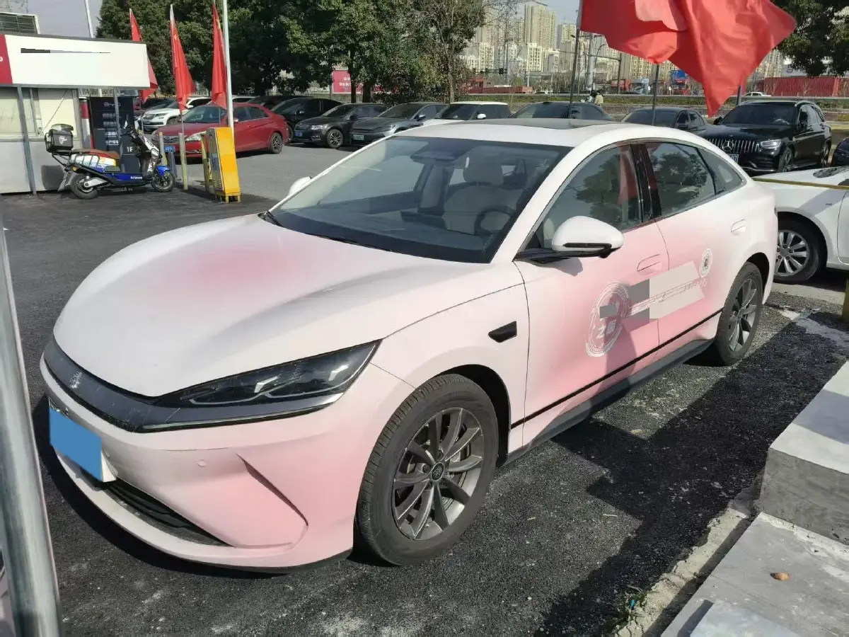 2025 BYD QinL BEV