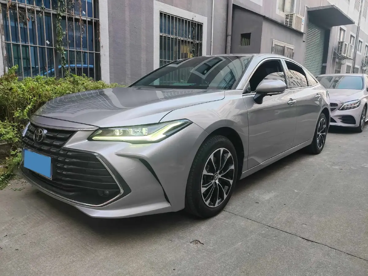 2023 Toyota Avalon 2.0L 177HP L4 CVT