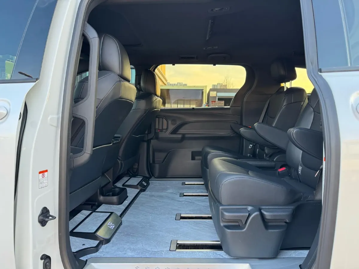 2026 Toyota Granvia 2.5L 189HP L4 E-CVT Hybrid,autocango,china used car exporter,china ev exporter,chinese used car exporter,chinese used ev exporter