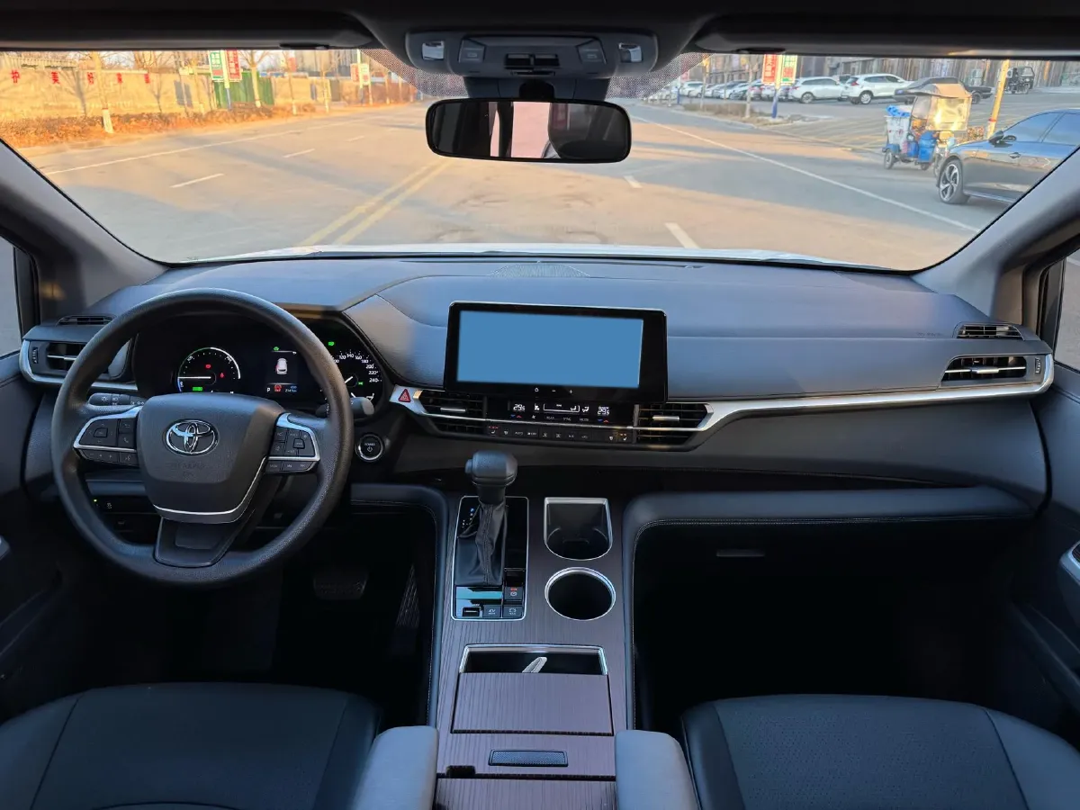 2026 Toyota Granvia 2.5L 189HP L4 E-CVT Hybrid,autocango,china used car exporter,china ev exporter,chinese used car exporter,chinese used ev exporter