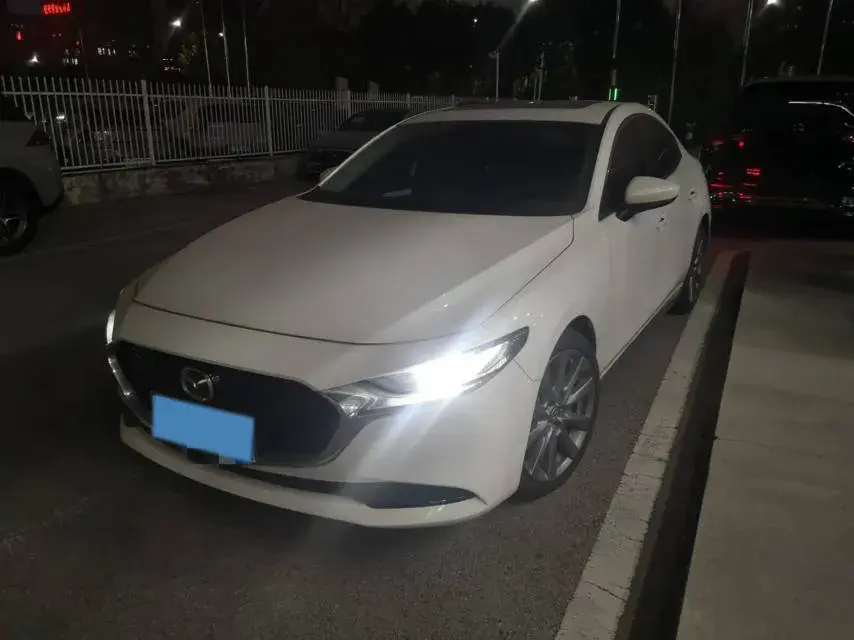 2021 Mazda 3 Axela 2.0L 158HP L4 6AT