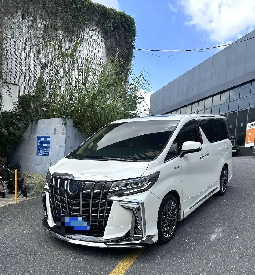 2020 Toyota Alphard 2.5L 117HP L4 E-CVT Hybrid