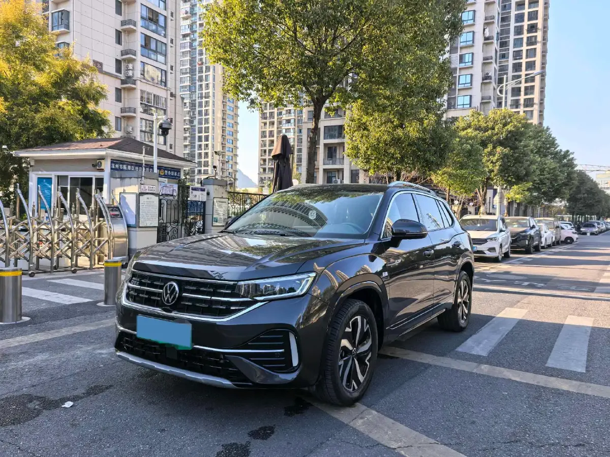 2023 Volkswagen Tayron GTE 1.4T 150HP L4 6DCT PHEV 13KWH