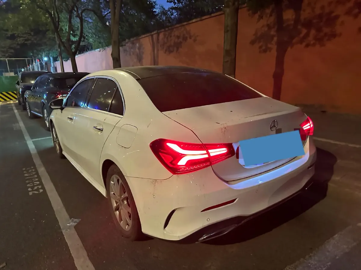 2021 Mercedes-Benz A Class 1.3T 163HP L4 7DCT,autocango,china used car exporter,china ev exporter,chinese used car exporter,chinese used ev exporter