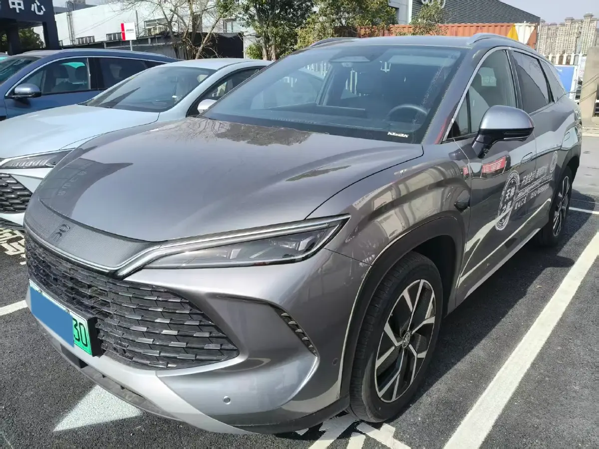 2024 BYD SongL DM-i 1.5L 101HP L4 E-CVT PHEV 26.6KWH