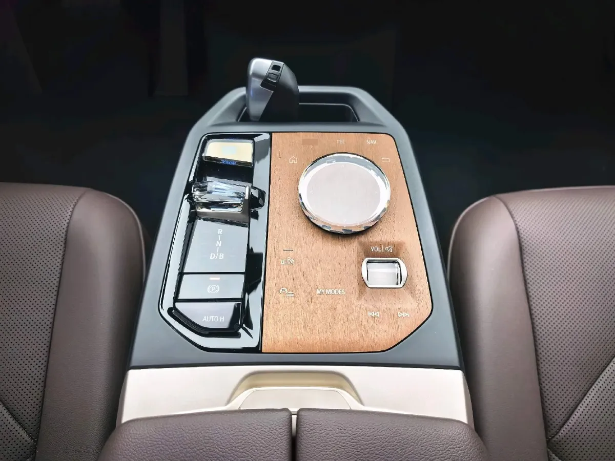 2023 BMW iX BEV 111.5KWH,autocango,china used car exporter,china ev exporter,chinese used car exporter,chinese used ev exporter