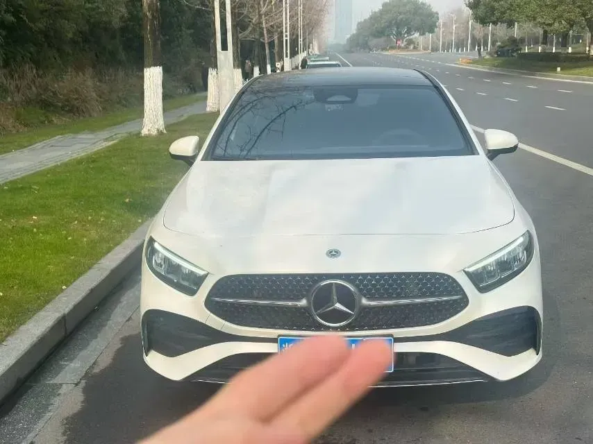 2023 Mercedes-Benz A Class 1.3T 163HP L4 7DCT,autocango,china used car exporter,china ev exporter,chinese used car exporter,chinese used ev exporter