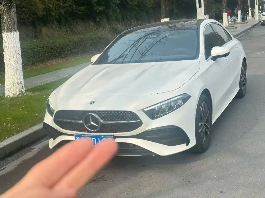 2023 Mercedes-Benz A Class 1.3T 163HP L4 7DCT,autocango,china used car exporter,china ev exporter,chinese used car exporter,chinese used ev exporter