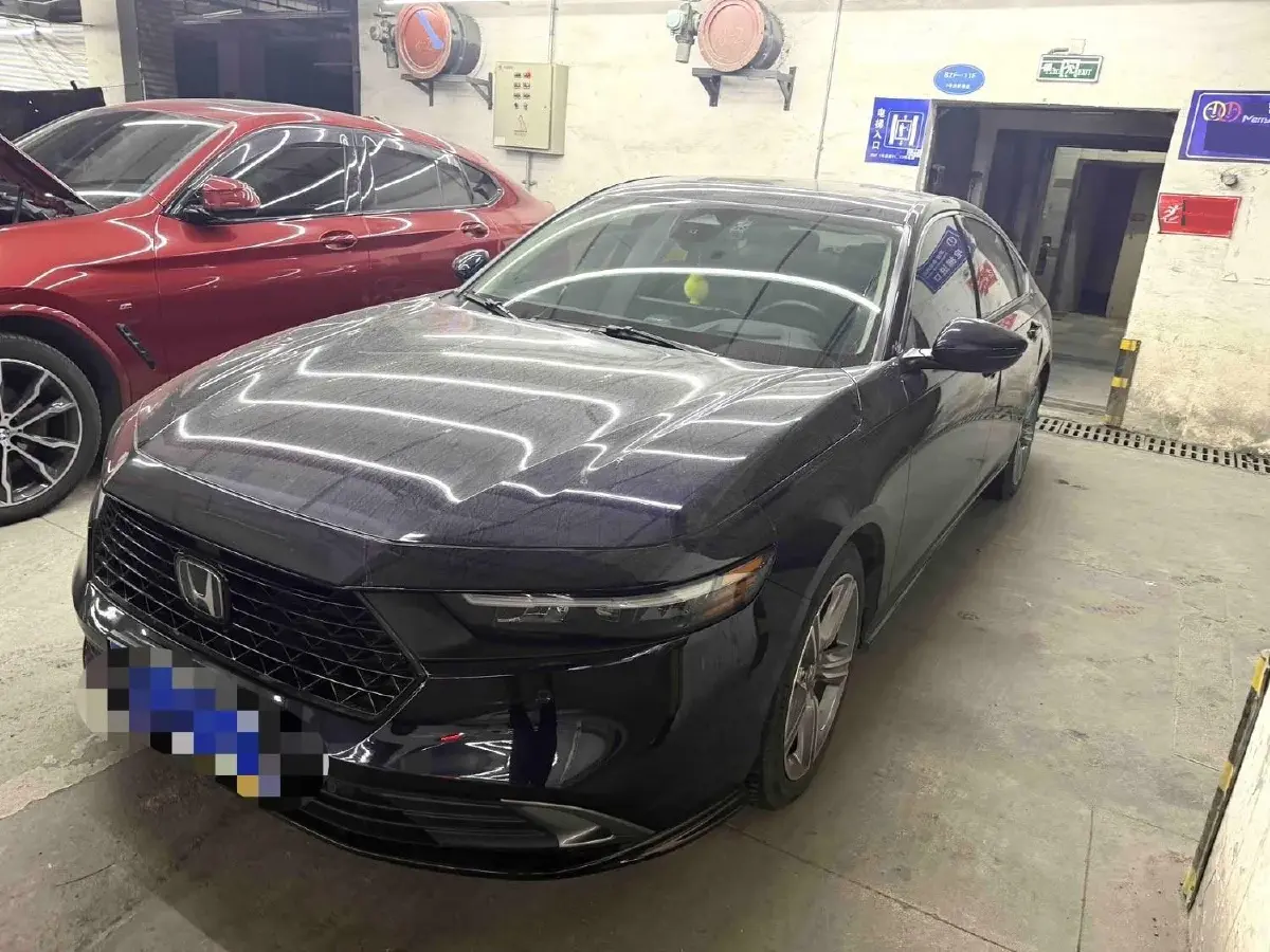 2025 Honda Accord 1.5T 192HP L4 CVT