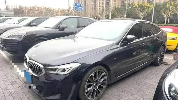 2022 BMW 6 Series GT 2.0T 245HP L4 8AT