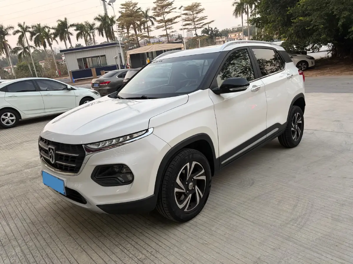 2017 BaoJun 310W 1.5L 105HP L4 6MT
