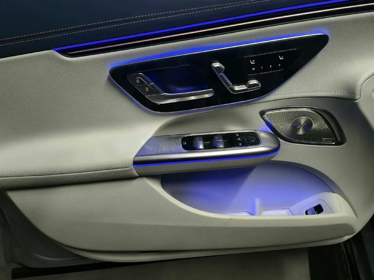 2025 Mercedes-Benz EQE Class BEV 96.1KWH,autocango,china used car exporter,china ev exporter,chinese used car exporter,chinese used ev exporter