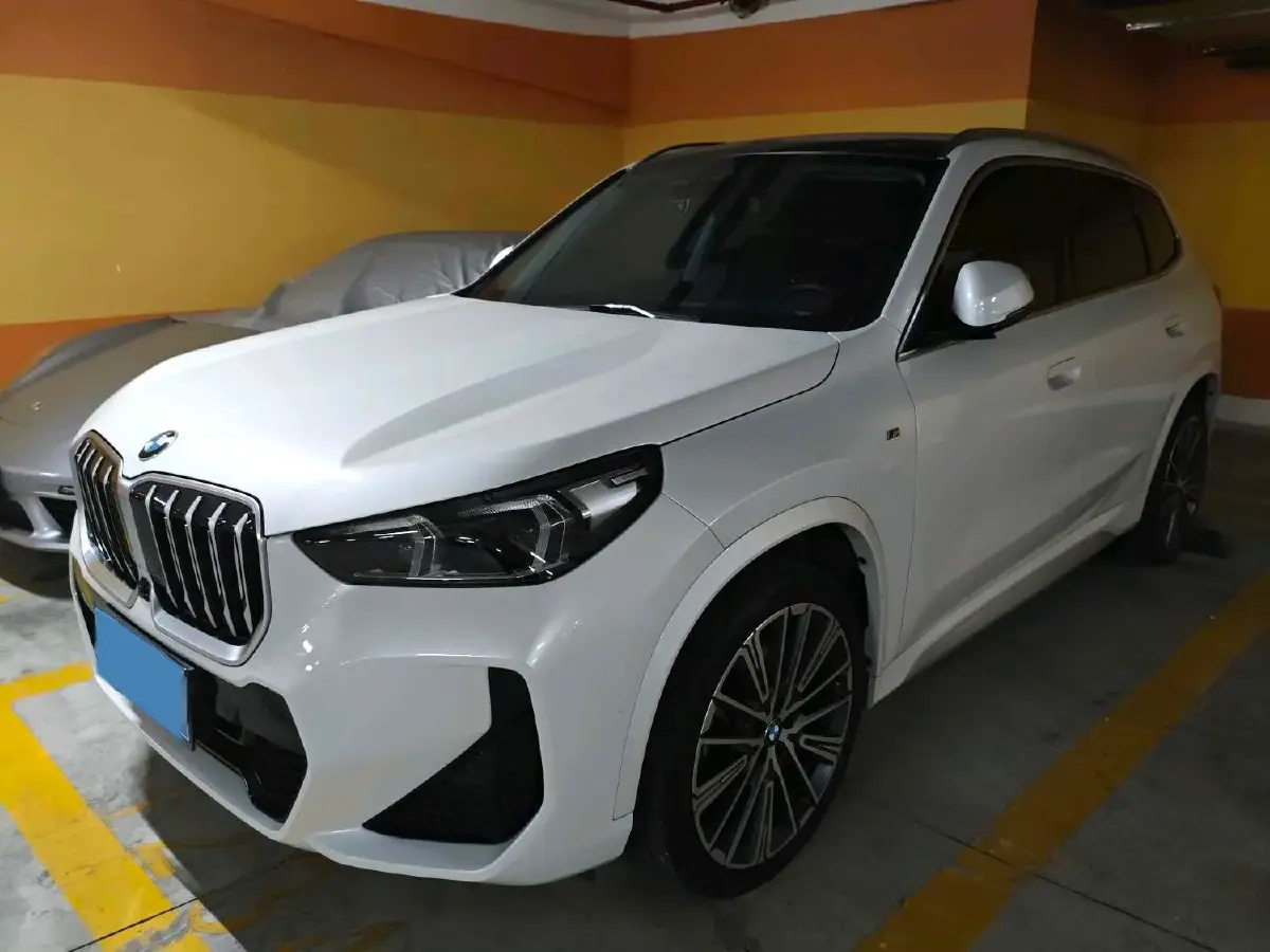 2023 BMW X1 2.0T 204HP L4 7DCT