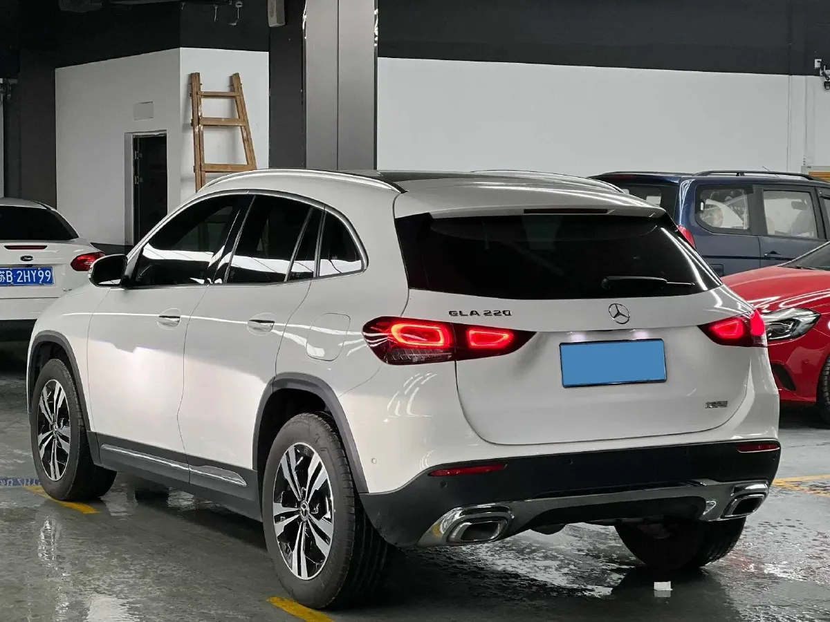 2023 Mercedes-Benz GLA Class 2.0T 190HP L4 8DCT,autocango,china used car exporter,china ev exporter,chinese used car exporter,chinese used ev exporter